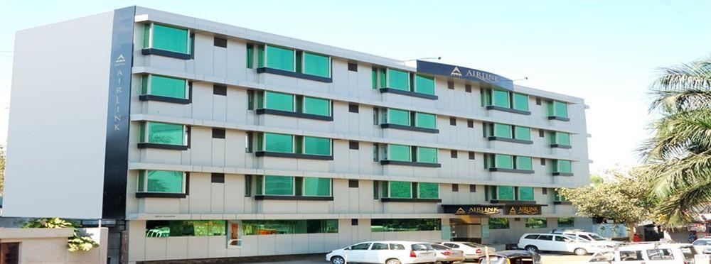 Hotel Airlink Мумбаи Экстерьер фото